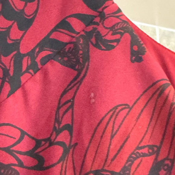 NWT La Femme En Noir Mythical Goddess Gown Oxblood Gorgon Print 👉FLAW👈 - Picture 13 of 13